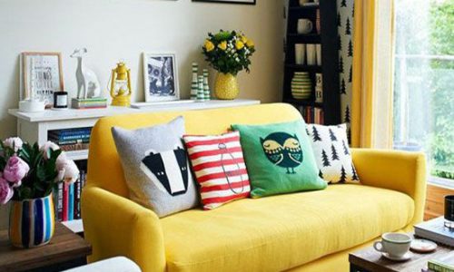 Phòng khách đẹp với sofa vàng