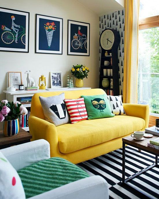 phong-khach-dep-voi-sofa-vang (1)
