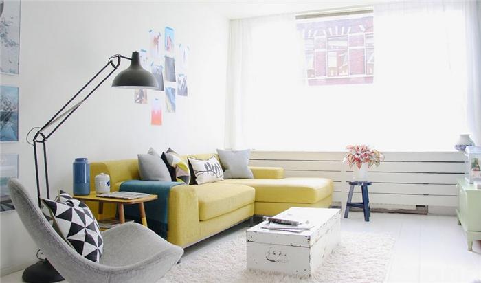 phong-khach-dep-voi-sofa-vang (15)