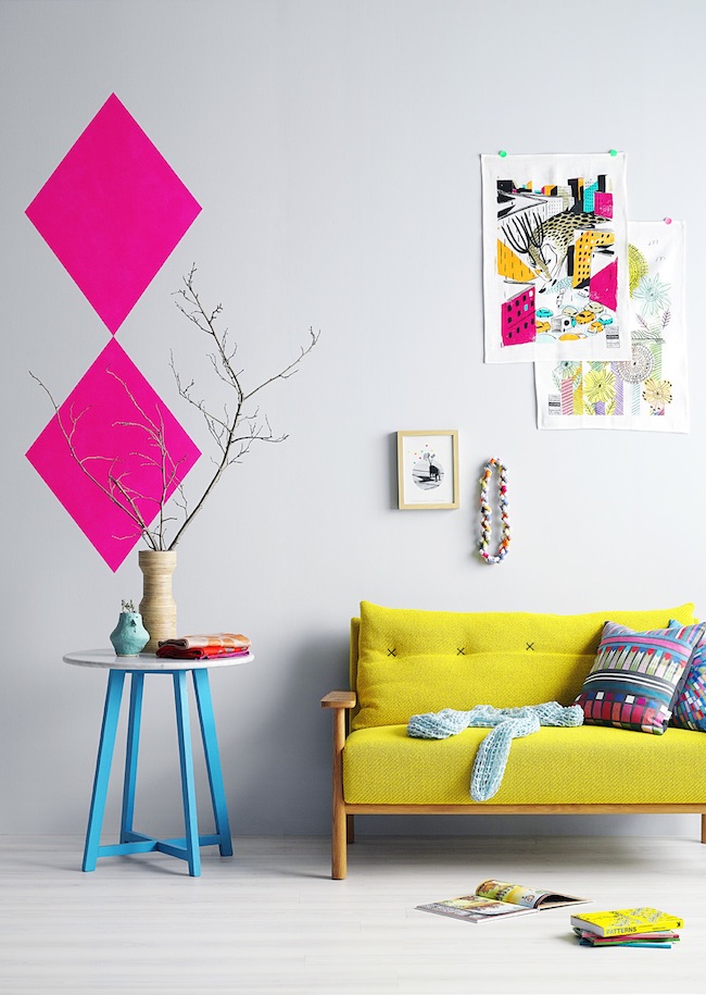 phong-khach-dep-voi-sofa-vang (4)