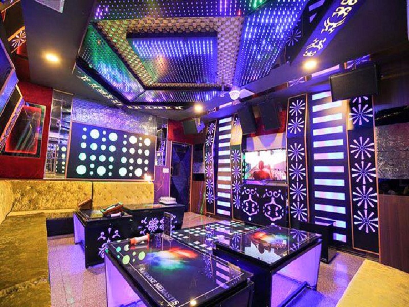 thiet-ke-noi-that-quan-karaoke-tai-cau-giay-chi-anh-Minh-4