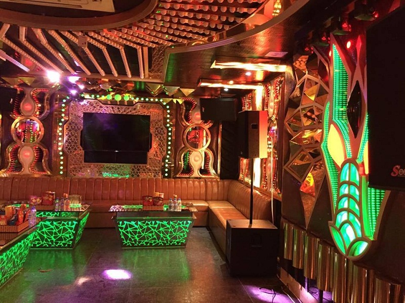 THIẾT KẾ NỘI THẤT QUÁN KARAOKE VIP TẠI LẠC LONG QUÂN, HÀ NỘI - CHỊ TRANG &MDASH; GỖ TRANG TRÍ