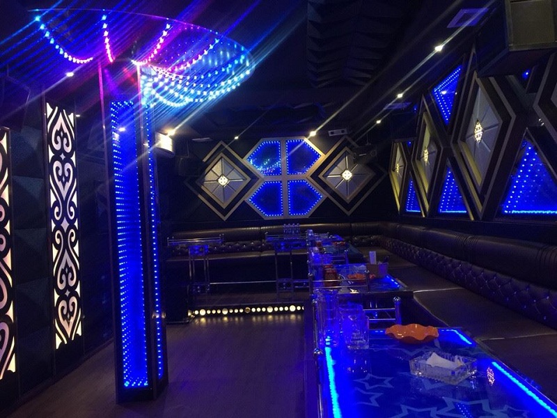 THIẾT KẾ NỘI THẤT PHÒNG HÁT KARAOKE HIỆN ĐẠI TẠI NGUYỄN TRÃI - ANH THÁI &MDASH; GỖ TRANG TRÍ