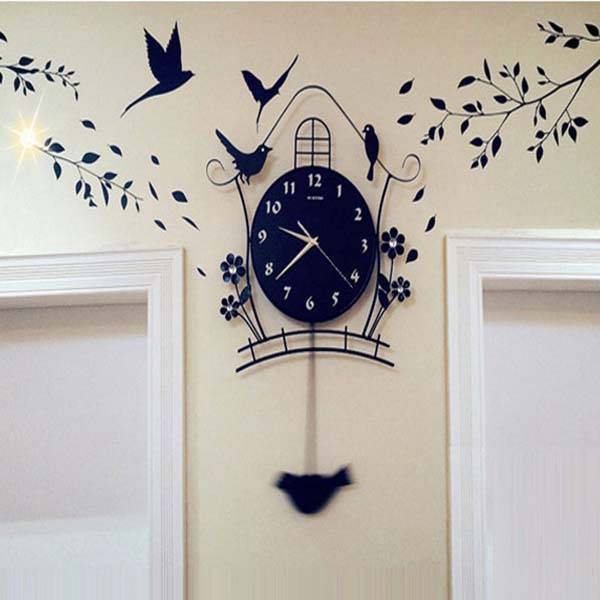 Đồng hồ treo tường trang trí phi hành gia decor phòng hiện đại độc đáo tối  giản - Misa House