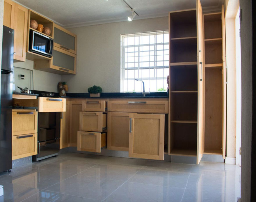 Chọn tủ bếp thông minh là giải pháp khôn ngoan khi thiết kế nhà bếp diện tích nhỏ