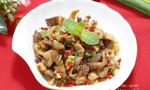 Công thức làm món thịt ba chỉ xóc tỏi ngon giòn tốn cơm