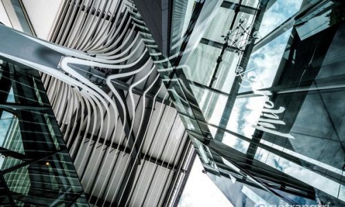Glass House ở Sindhorn - Kiến tạo kiến trúc dựa vào bối cảnh hiện hữu