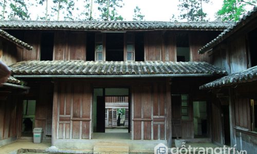 Dinh vua mèo Đồng Văn Hà Giang - Kiến trúc độc đáo và đặc sắc