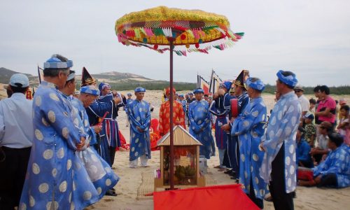 Nét đẹp văn hóa lễ hội Cá Ông truyền thống của người dân miền biển