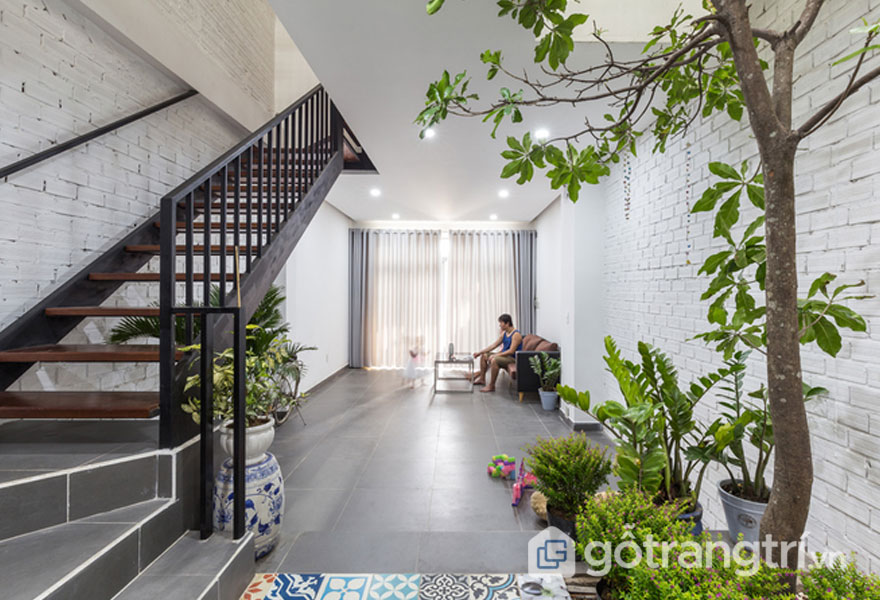 Thiết kế không gian sống nhà 4 tầng chưa đến 900 triệu ở Sài Gòn ...