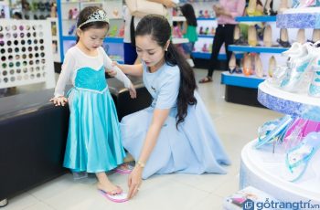 Ý trưởng quà tặng cho bé nhân ngày 1/6 khiến bé thích mê