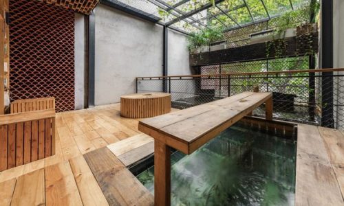 Koi Cafe - Không gian độc đáo và lạ mắt có một không hai ở Hà Nội