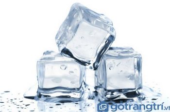 Mẹo hay từ nước đá mà bất cứ bà nội trợ nào cũng nên biết