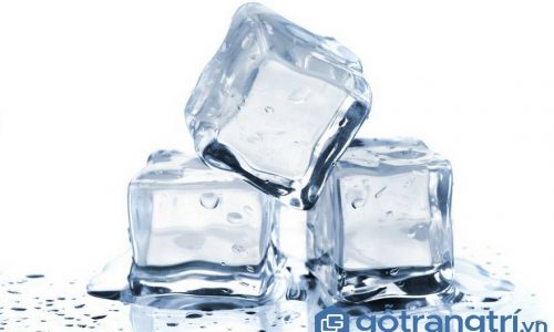 Mẹo hay từ nước đá mà bất cứ bà nội trợ nào cũng nên biết