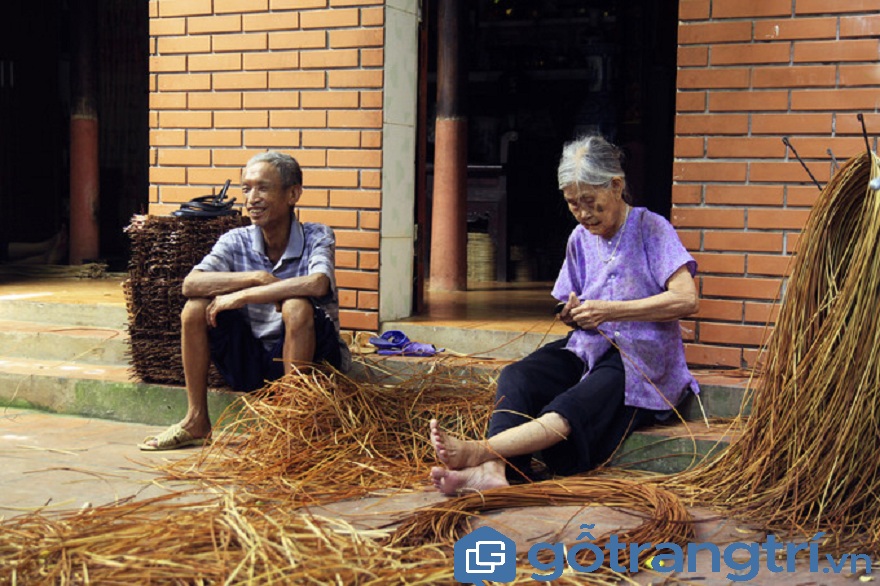 Về thăm làng nghề đan cỏ tế Lưu Thượng &#8211; nơi làm giàu từ loài cây dại