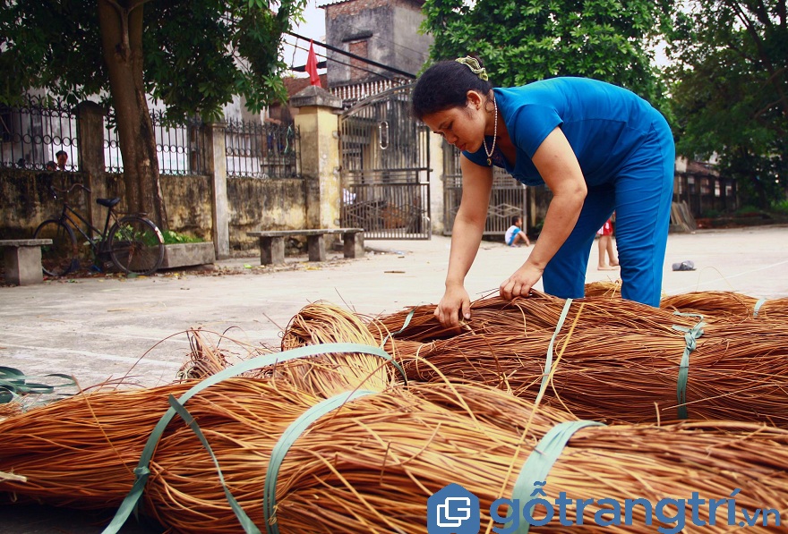 Về thăm làng nghề đan cỏ tế Lưu Thượng &#8211; nơi làm giàu từ loài cây dại