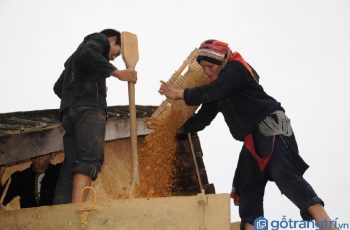 Nhà trình tường của người Mông - Nghệ thuật xây dựng thủ công từ đá và đất