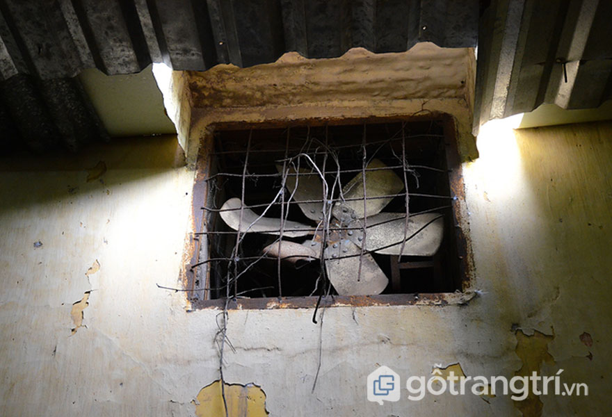 THUỶ ĐÀI CỔ NHẤT Ở SÀI GÒN - KIẾN TRÚC CỔ TRẢI QUA 132 NĂM TỒN TẠI &MDASH; GỖ TRANG TRÍ