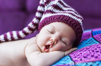 5 loại tranh treo tường phòng ngủ giúp các cặp vợ chồng nhanh chóng có con