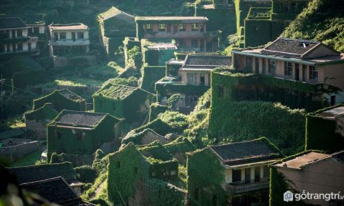 Ngôi làng bỏ hoang 30 năm tại Trung Quốc trở thành địa điểm hút khách