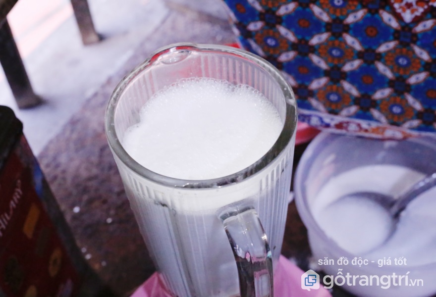 MÓN CANH CHAY SEN DỪA