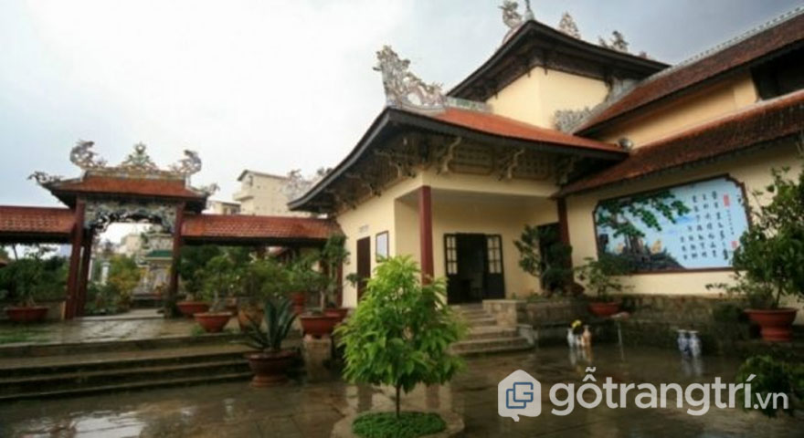 Vẻ đẹp kiến trúc độc đáo chùa linh sơn đà lạt giữa lòng thành phố gỗ trang trí