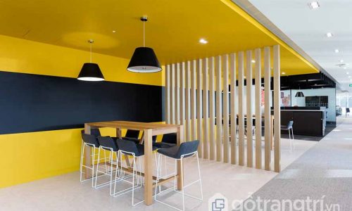 Ấn tượng với mẫu thiết kế nội thất văn phòng phong cách “chị ong vàng”