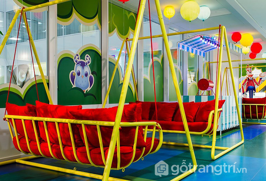 Những chiếc xích đu là nơi thư giãn lý tưởng và riêng tư cho bất cứ ai trong công ty