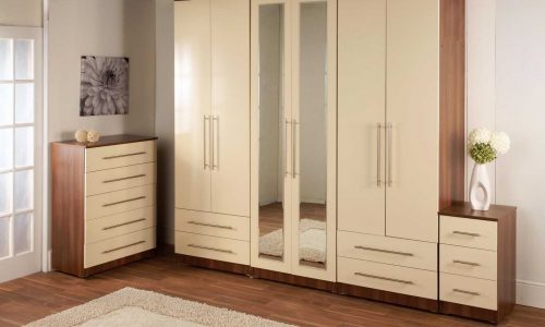Có nên mua tủ quần áo gỗ công nghiệp cho tổ ấm gia đình bạn