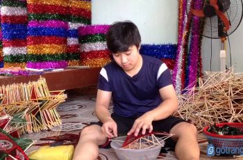 Nhộn nhip làng nghề làm đèn ông sao Bảo Đáp dịp Trung Thu đến