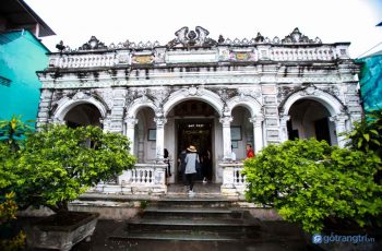 Khám phá kiến trúc độc đáo của nhà cổ 100 năm tuổi ở Đồng Tháp