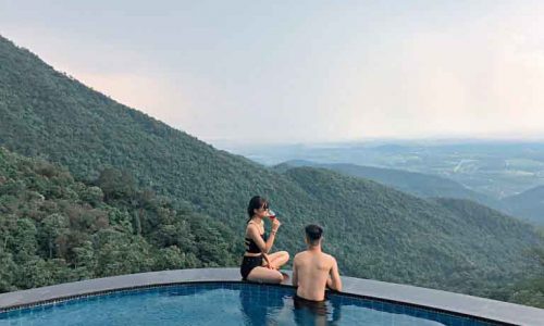 Điểm du lịch gần Hà Nội "quen tai, lạ mắt" khiến bạn quên đường về