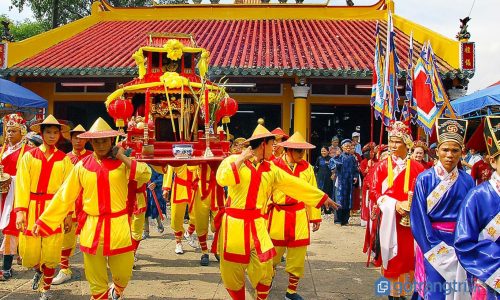 Khám phá chùa Bái Đính và lễ hội nổi tiếng của tỉnh Ninh Bình
