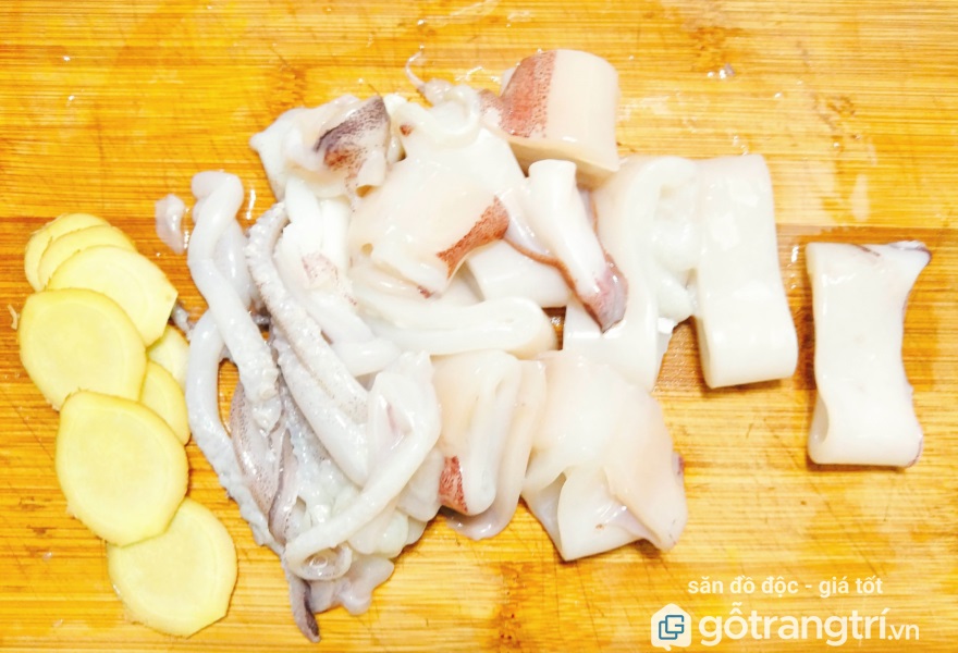 MỰC CHIÊN XÓC PHÔ MAI - MÓN NGON TIẾP ĐÃI CẢ NHÀ KHI TRỜI LẠNH — GỖ TRANG TRÍ MỰC CHIÊN XÓC PHÔ MAI