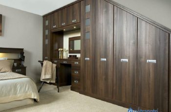 Mẫu tủ quần áo kết hợp bàn trang điểm - giải pháp cho nhà chật