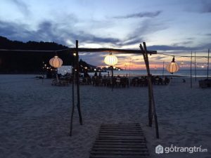 Cảnh Dương là bãi biển đẹp ở Huế được rất nhiều người yêu thích (Ảnh internet)