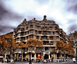 Tòa nhà nổi tiếng La Pedrera, Barcelona (Ảnh internet)