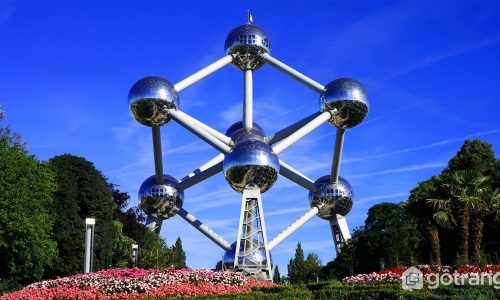 Khám phá bảo tàng độc đáo Atomium hình dáng phân tử độc đáo tại Bỉ
