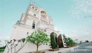 KHÔNG GIAN NGÔI BIỆT THỰ ĐẸP VÀ SANG CHẢNH BẬC NHẤT CỦA LÝ NHÃ KỲ — GỖ TRANG TRÍ BIỆT THỰ ĐẸP TRỊ GIÁ 100 TỶ CỦA CA SĨ TRANG NHUNG - ẢNH INTERNET