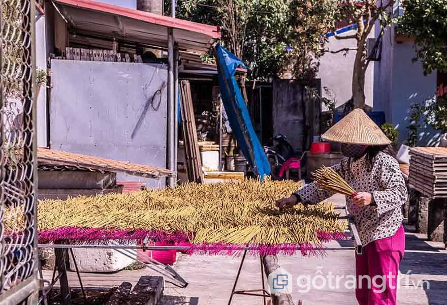 Làng nghề hương xạ Cao Thôn &#8211; Nét đẹp văn hóa tâm linh người Việt