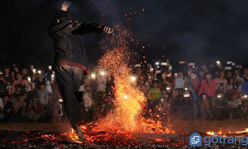 Nét độc đáo lễ hội nhảy lửa có một không hai của người Pà Thẻn