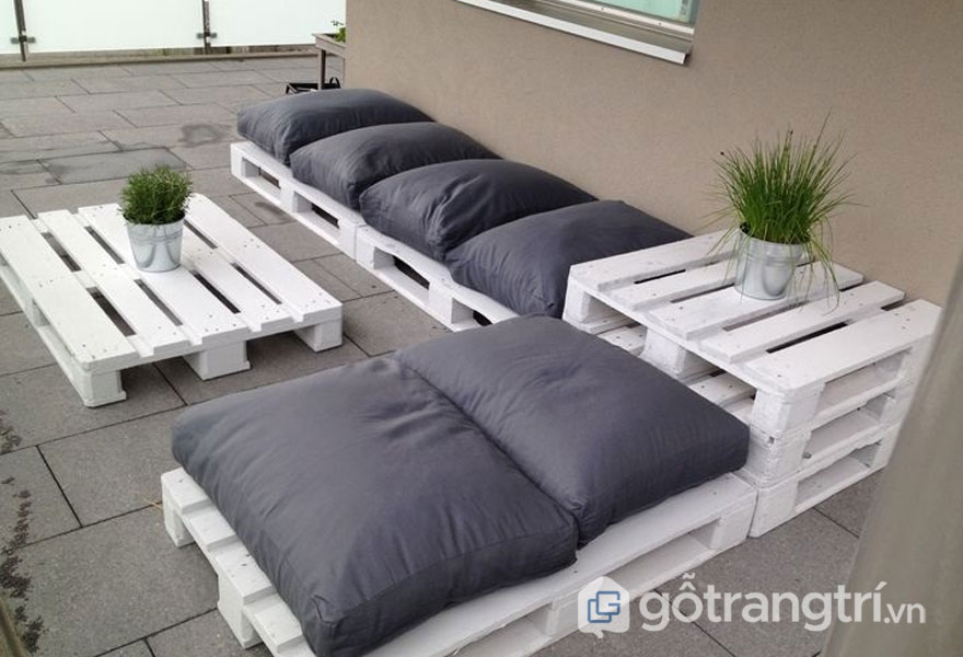 Gỗ pallet trang trí dùng để làm bàn ghế sofa (Ảnh: Internet)