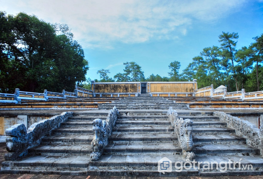 Lăng Gia Long thu hút mọi ánh nhìn với vẻ đẹp kiến trúc nguyên sơ