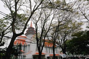 Nhà thờ Dòng Chúa Cứu Thế nằm tại Phường Phú Nhuận - Ảnh internet
