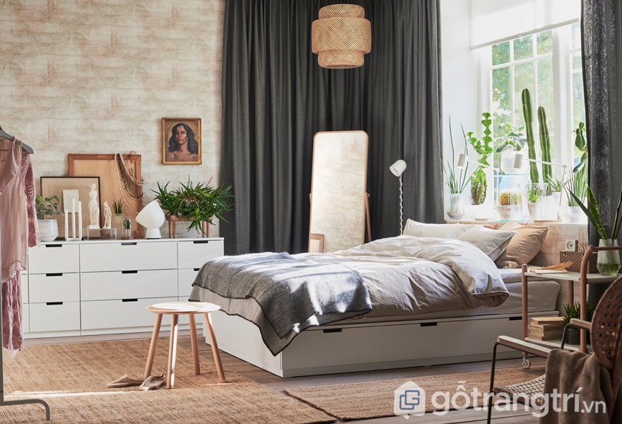 CÁCH ĐẶT GIƯỜNG NGỦ TRONG PHÒNG CHUẨN PHONG THỦY - BẠN ĐÃ BIẾT? — GỖ TRANG TRÍ GIƯỜNG NGỦ CÓ ẢNH HƯỞNG TRỰC TIẾP ĐẾN HIỆU QUẢ GIẤC NGỦ - ẢNH INTERNET