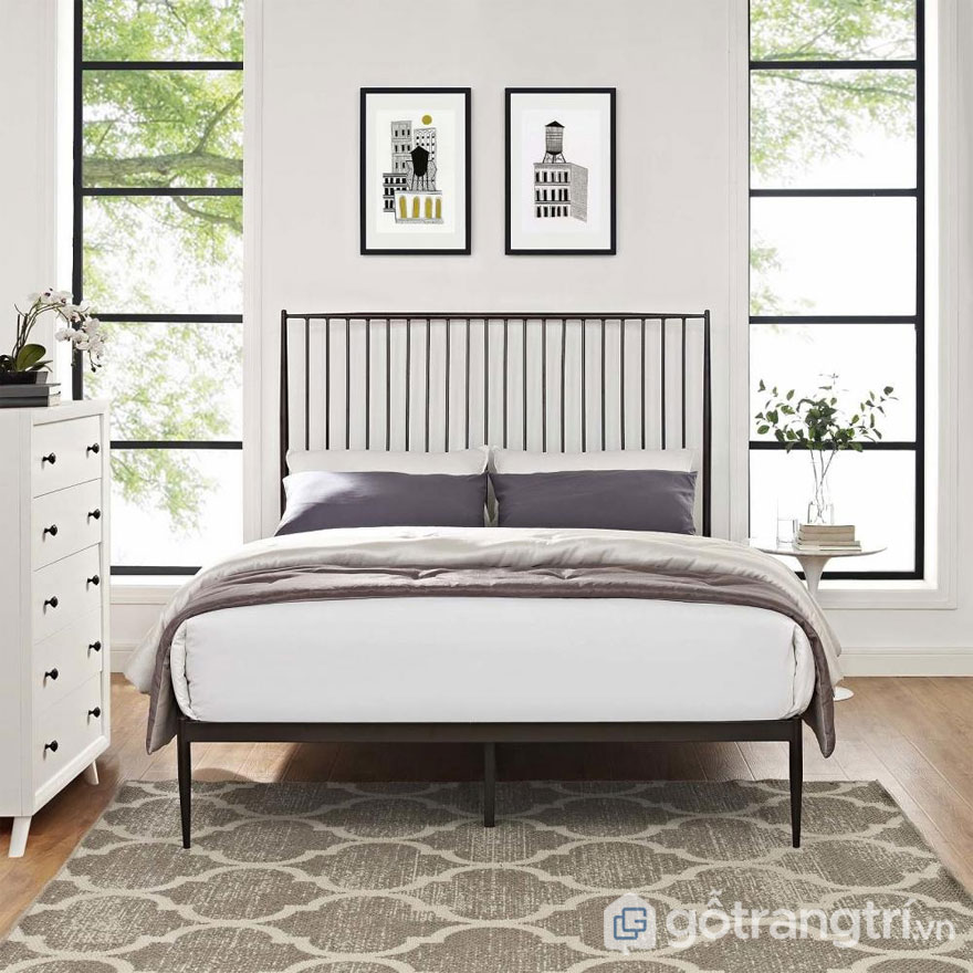 TÌM HIỂU VỀ CÁC PHONG CÁCH NỘI THẤT RUSTIC PHỔ BIẾN NHẤT TRONG NĂM 2019 — GỖ TRANG TRÍ PHÒNG NGỦ ĐẬM CHẤT RUSTIC VỚI GIƯỜNG NGỦ ĐẶT CẠNH CỬA SỔ LỚN, CHAN HÒA THIÊN NHIÊN (ẢNH: INTERNET)