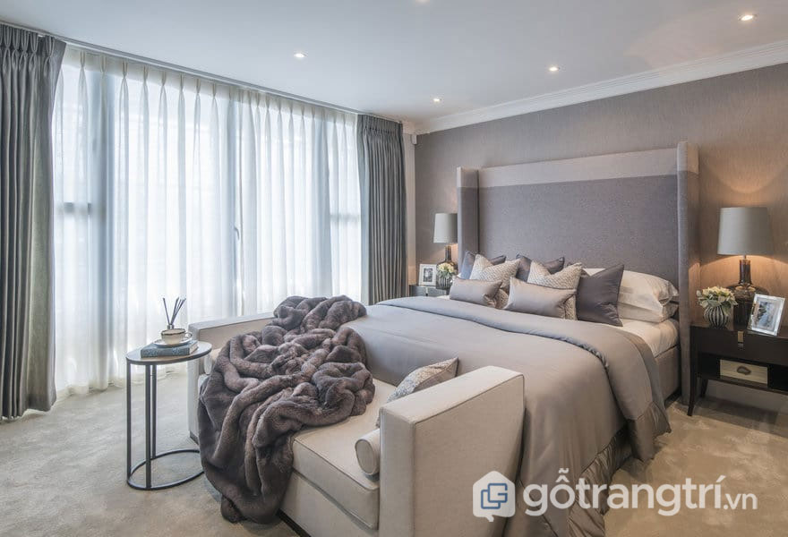 LÀM THẾ NÀO ỨNG DỤNG PHONG CÁCH THIẾT KẾ NỘI THẤT ĐƯƠNG ĐẠI CHO NHÀ Ở? — GỖ TRANG TRÍ PHÒNG NGỦ ĐƠN GIẢN, TINH TẾ (ẢNH: INTERNET)