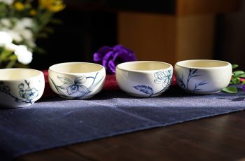Đồ gốm văn phòng – Thổi hồn Việt vào không gian làm việc