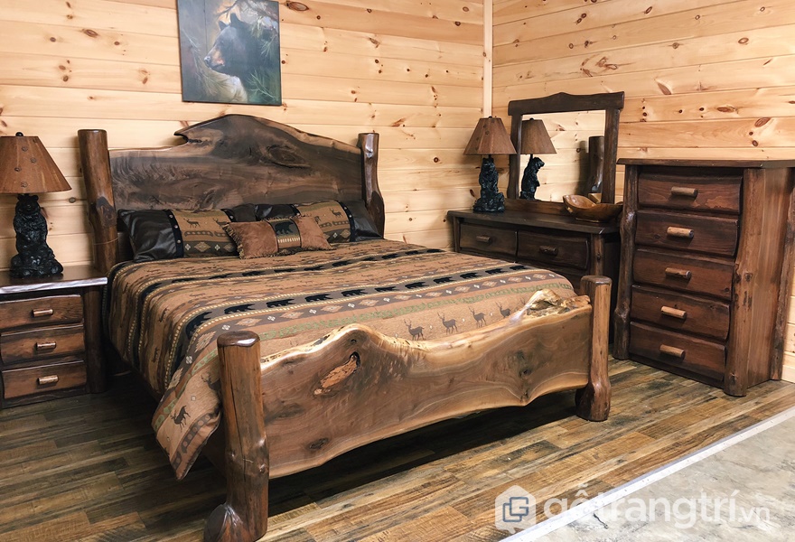Không gian phòng ngủ với những món đồ nội thất gỗ óc chó - ảnh internet