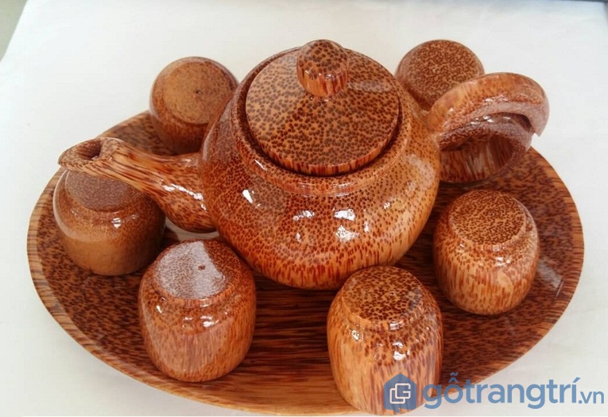 Bộ ấm chén bằng gỗ dừa - Ảnh: Internet